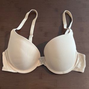 PINK Victoria’s Secret push up bra in cream